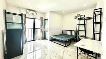 STUDIO BAN CÔNG GIÁ ƯU ĐÃI NGAY NGÃ TƯ HÀNG XANH
