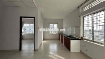 Căn hộ Hưng Phú góc 80m2, 2 phòng ngủ, 1Wc, Đông Bắc, thang máy