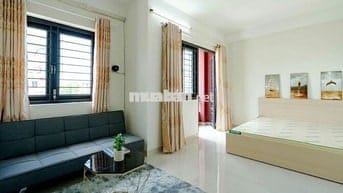 Cho Thuê Căn Hộ Ban Công Đầy Đủ Nội Thất Trung Tâm Q1