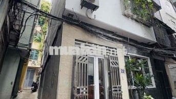 DÂN XÂY CẦU GIẤY - LÔ GÓC 2 THOÁNG - 30M RA OTO - FULL NỘI THẤT Ở NGAY