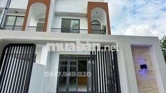 NHÀ 1 TRỆT 1 LẦU NẰM CÁCH CHỢ THẠNH PHÚ 600M