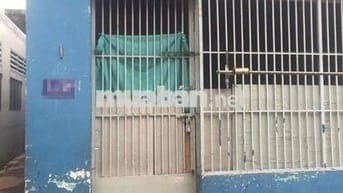 Nhà nát , giá rẻ . Tiện xây mới