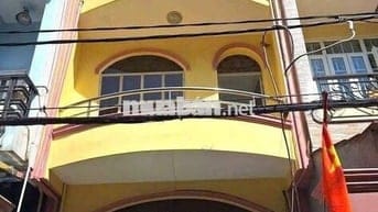 Cho thuê nhà hẻm xe hơi đường Phan Văn Trị