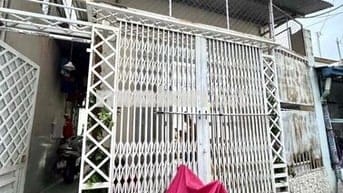 Bán. nà 1 trệt 1 lửng ngay toà nhà chung cư , phường Tân Vạn củ