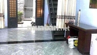 Cho thuê nguyên căn 9triệu ngay trung tâm q3 thuận tiện đi lại