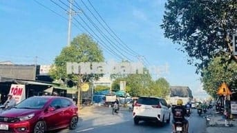 Cho thuê nhà mặt tiền đường nguyễn văn linh gần bệnh viện phương châu