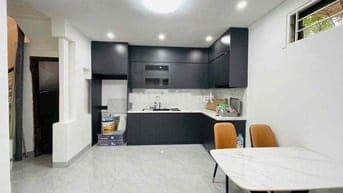 Giá Siêu Rẻ! Nhà Đội Cấn , mặt tiền 5m, mặt ngõ xe ba gác, vài bước ra