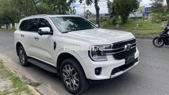 Ford Everest 2023 Titanium+ 2.0 AT 4x4 - 35000 km