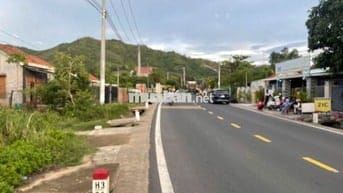 GIA ĐÌNH CẦN BÁN LÔ ĐẤT MT QL 25, SƠN HÒA, PHÚ YÊN