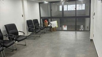 NHÀ PHỐ PHÙ HỢP LÀM CHDV . hẻm thông ô tô