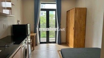 Trống *** căn Studio ban công máy giặt riêng cách RMIT 5 phút