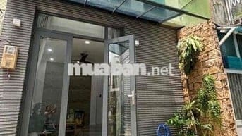 Lên Sóng Siêu Phẩm Nhà Nhỏ Hẻm Rộng Sát Quận 1