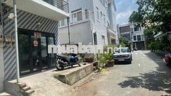 Ban Gấp Nhà cách Mặt tiền Đường phú Thuận