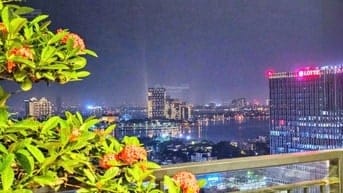 Bán căn Duplex view Hồ Tây cc Udic-200m2