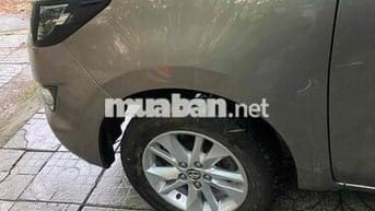 Toyota Innova 2019 2.0E - 140000 km