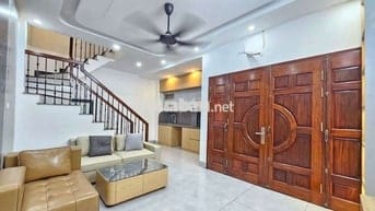 🏠Nhà đẹp mới tinh - sân cổng riêng - nội thất đầy đủ ở Bát Khối