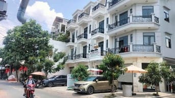 Thanh toán 30% nhận nhà 3 lầu liền kề  khu Tên Lửa, SHR, 