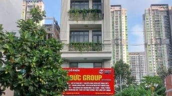 Bán đất Dự Án Huy Hoàng xây cao tầng.Có 2 lô liền nhau.Giá 220 tr/m2.