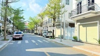 CHO THUÊ NHÀ PHỐ VINCOM MẶT TIỀN HÙNG VƯƠNG 7x15. GIÁ 25TR/ THÁNG