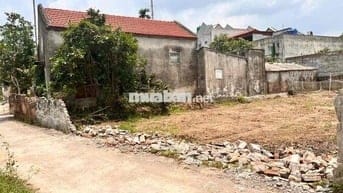 em đang cần tiền lên bán mảnh đất thổ cư.