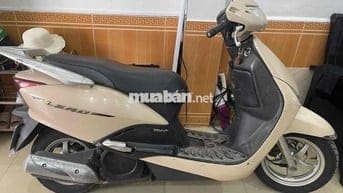 nhà thừa xe bán cho đỡ chật nhà