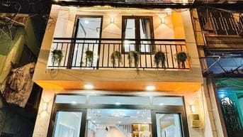 Ngộp! Bán nhà 31m² giá 2 tỷ 980 đường Nguyễn Trọng Tuyển, P8,Phú Nhuận