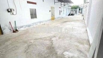 Phòng trọ rộng 45 m2 có thể đậu ô tô