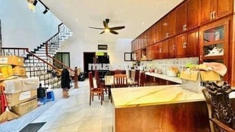Cho thuê nhà 3 tầng mặt tiền Thanh Long, Hải Châu