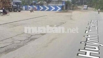 Cần bán 180m2 đất thổ cư Mặt tiền đường QL40B
