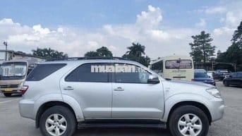 Toyota Fortuner 2009 2.5G - 500000 km