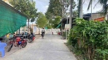 CÁCH 200M TRƯỜNG HỌC MỞ TRÀ SỬA . KCN BÌNH MINH 5 PHÚT - CẦN THƠ 10 PH