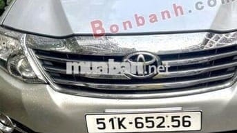 Toyota Fortuner 2.7V 4x2 AT 2015 Màu bạc