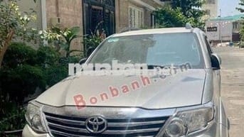 Toyota Fortuner 2.7V 4x2 AT 2015 - 468 Triệu