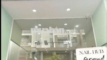 bán lại tiệm nail đang kinh doanh có lời Q7