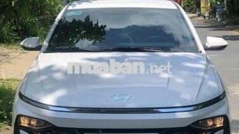 Hyundai Accent 2024 1.5 AT - 15000 km