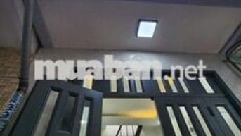 Cho thuê nhà nhỏ 1 lầu Tùng Thien Vương gần chợ Xóm Củi