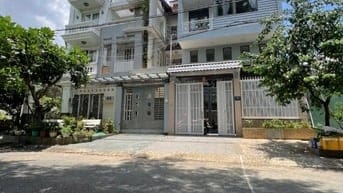 Bán Nhà 1 trệt 3 lầu, Thang Máy, khu bên sông, đường số 25, Thủ Đức