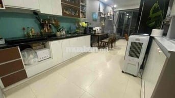 bán nhanh căn hộ 2PN,1WC, Nội Thất Cơ Bản, View Q1, Sổ Hồng