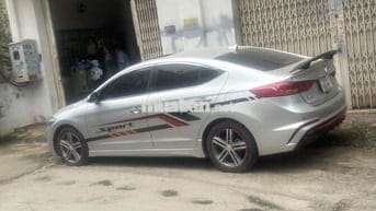 Hyundai Elantra 2018 1.6 turbo- Sport -77533 km