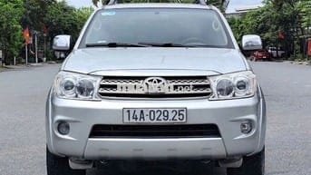 Toyota Fortuner 2.7 V 2011 - 315 Triệu