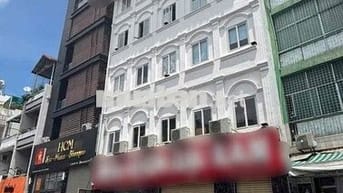 CHO THUÊ NHÀ MẶT TIỀN 10M Đường HUỲNH VĂN BÁNH. Q. Phú Nhuận