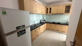 PN -Techcons,Hoa sứ, Phú NHuận: 145m2, 3p ngủ, 2wc, 21tr/th, Nhà mới.