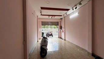 Cho thuê MBKD mặt tiền view sông Bến Vân Đồn; DT: 4x20 chỉ 16 triệu