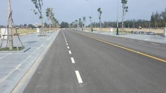 tài chính 1tỷ2 có ngay lô 100m2, mặt tiền Phùng Hưng 42m, sổ riêng.
