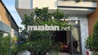 Tôi cần bán nhà 1lầu 1trệt+ nhà  vườn 500m , sổ riêng , 200m thổ cư -