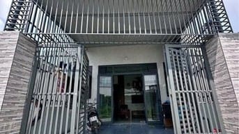 Bán nhà cách chợ Thới Tứ 50m vào 1 sẹc Trịnh Thị Miếng, 1ti050tr,shr 