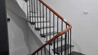 Ô TÔ QUA NHÀ NHỎ TRUNG LIỆT THÁI HÀ THANG MÁY 25M2X6T GIÁ 10,35 TỶ