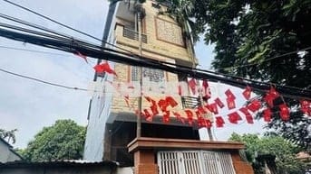 Nhà dân xây 40m2 x 4 tầng Thuỵ Phương, cách 1 nhà ra đường ô tô tránh