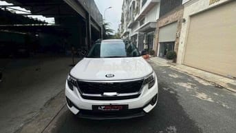 Kia Seltos 2022 Premium 1.4 AT - 34000 km