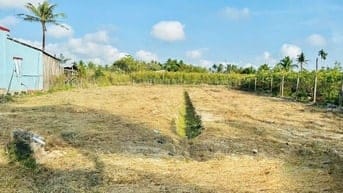 GẤP GẤP - BÁN ĐẤT GẦN QUỐC LỘ 57 - GẦN CHỢ CÁI GÀ